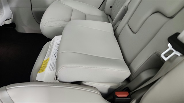 new 2025 Volvo EX90 car, priced at $91,820