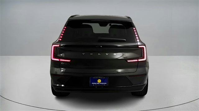 new 2025 Volvo EX90 car, priced at $91,820