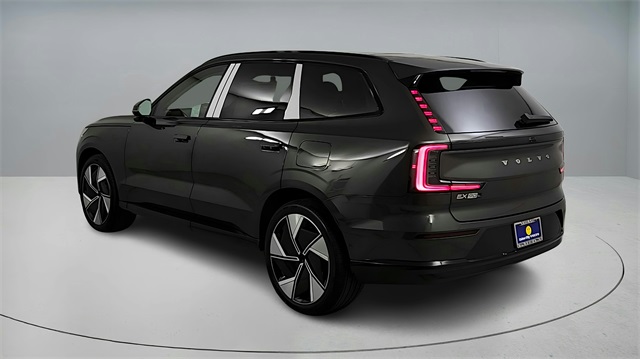 new 2025 Volvo EX90 car, priced at $91,820