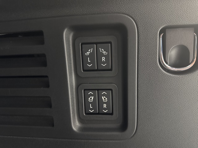 new 2026 Chevrolet Traverse car, priced at $56,295