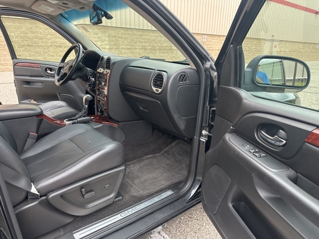 used 2008 GMC Envoy car, priced at $8,998