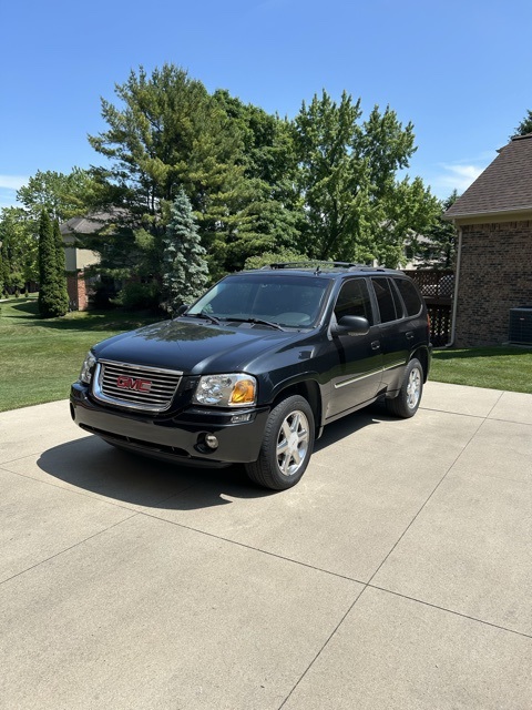used 2008 GMC Envoy car, priced at $8,998