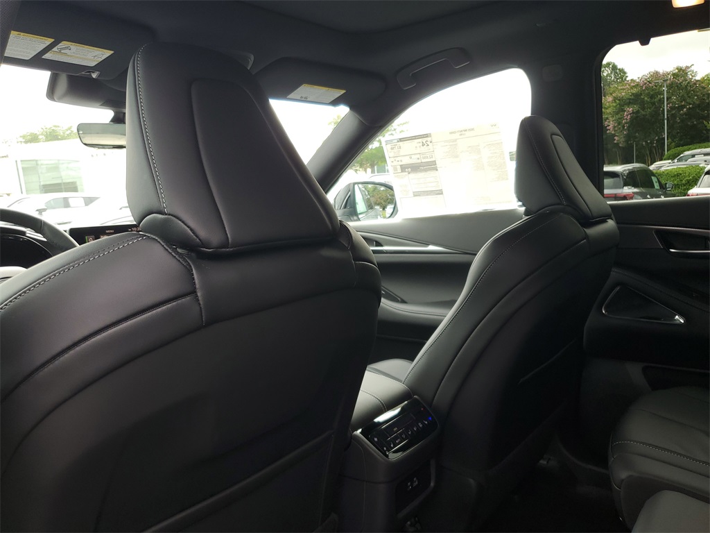 new 2025 INFINITI QX60 car, priced at $52,980
