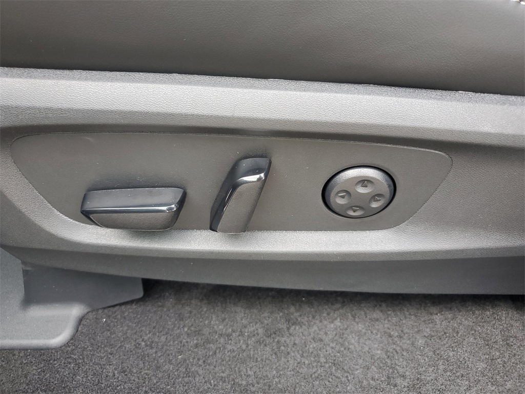 new 2025 INFINITI QX60 car, priced at $52,980