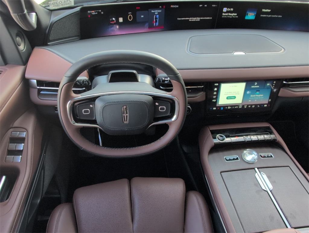 new 2025 Lincoln Navigator car, priced at $99,124