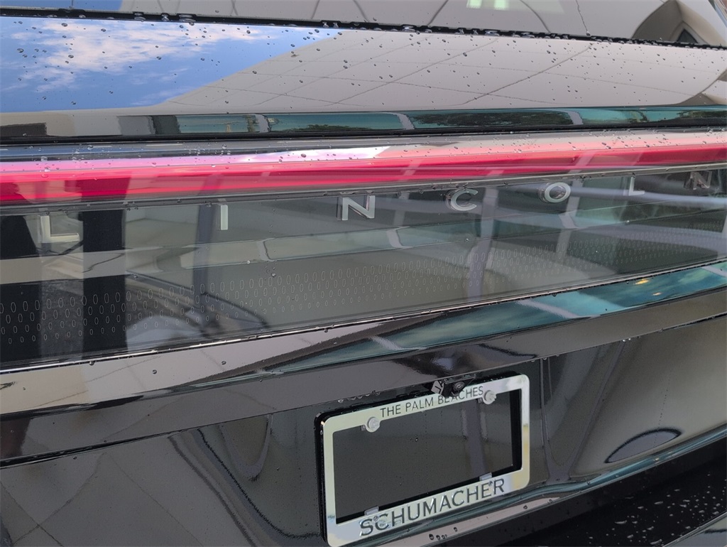 new 2025 Lincoln Navigator car, priced at $99,124