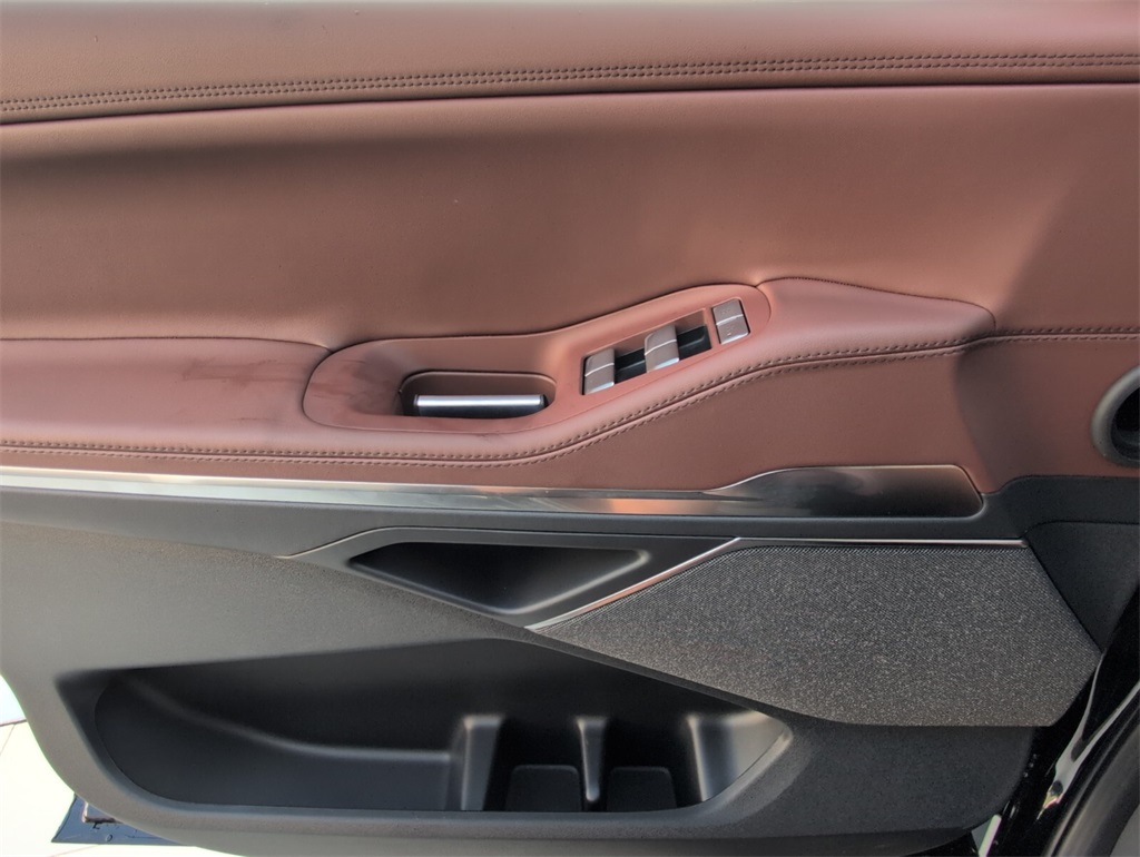 new 2025 Lincoln Navigator car, priced at $99,124