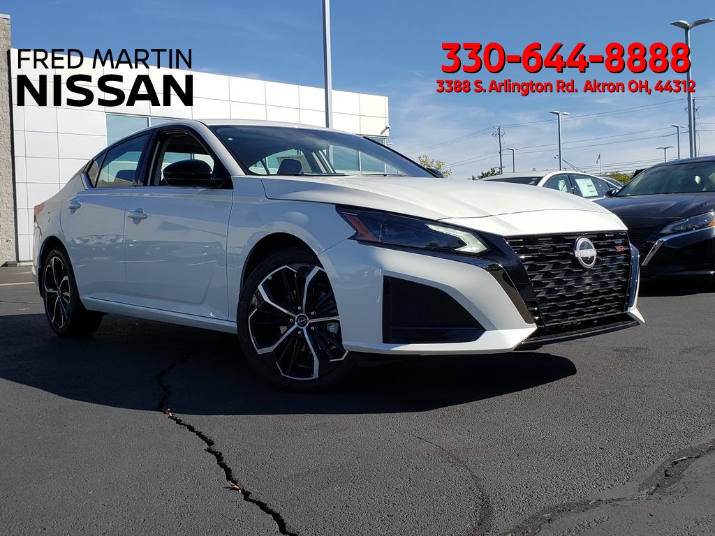 new 2025 Nissan Altima car, priced at $32,568