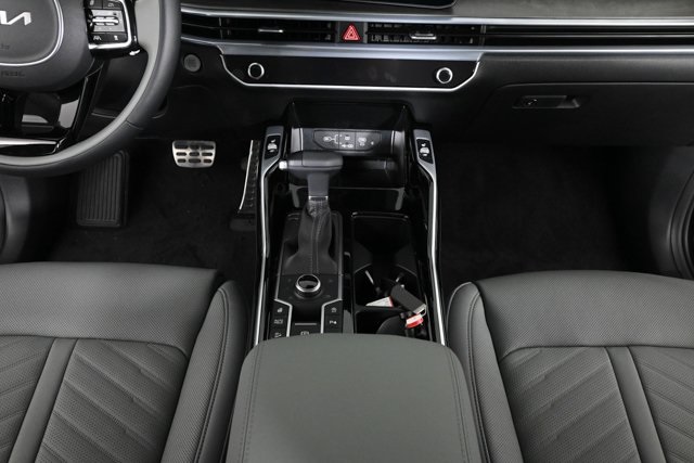 new 2025 Kia Sorento car, priced at $44,905