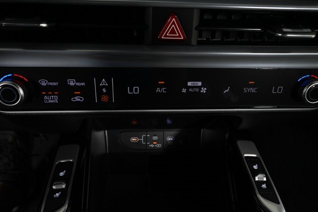 new 2025 Kia Sorento car, priced at $44,905