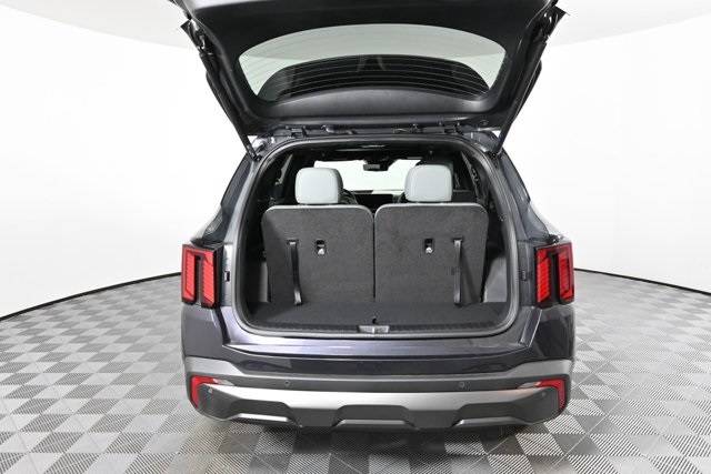 new 2025 Kia Sorento car, priced at $44,905