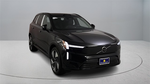 new 2025 Volvo EX90 car, priced at $97,470