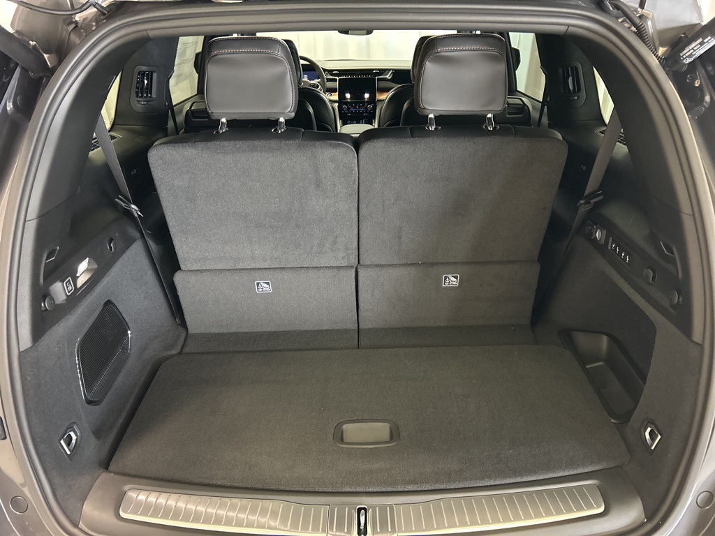 new 2025 Jeep Grand Cherokee L car, priced at $67,155