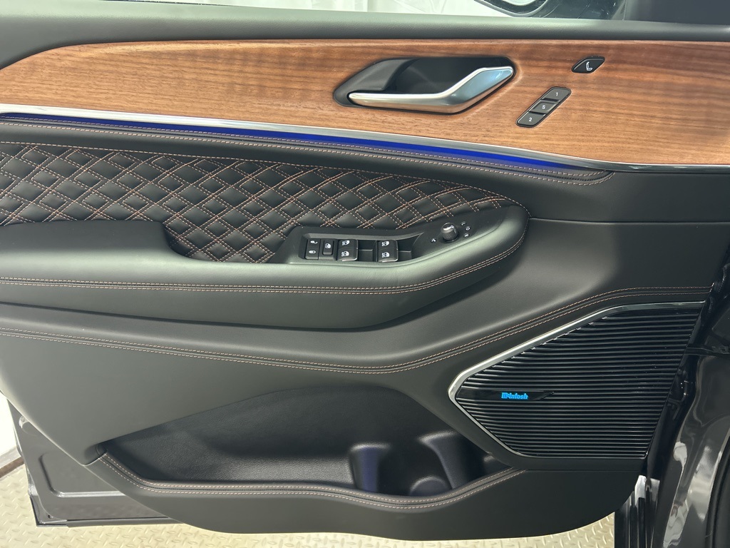 new 2025 Jeep Grand Cherokee L car, priced at $67,155