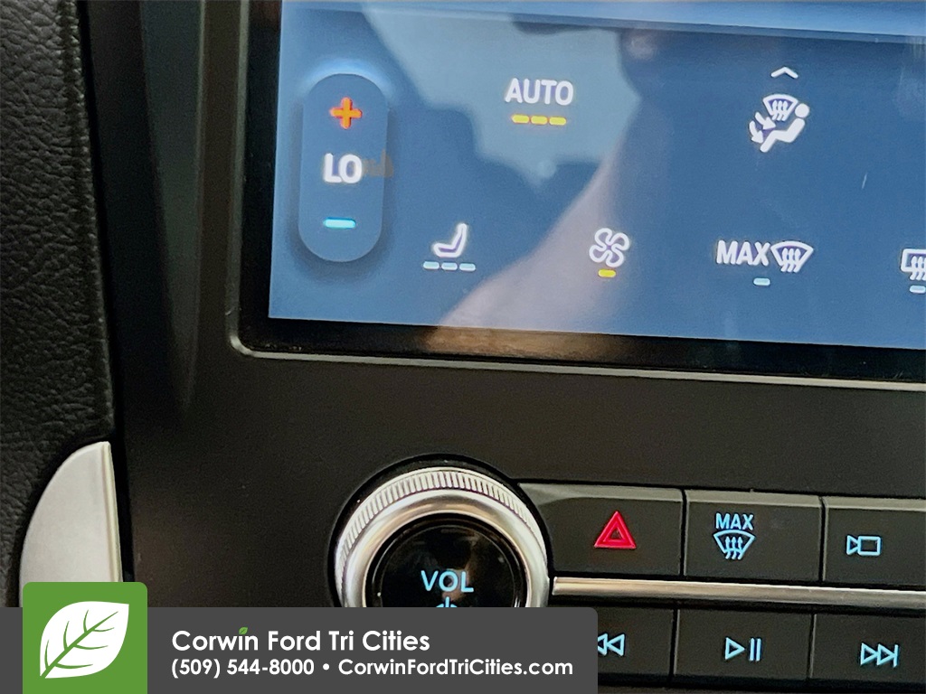 used 2024 Ford Edge car, priced at $30,691
