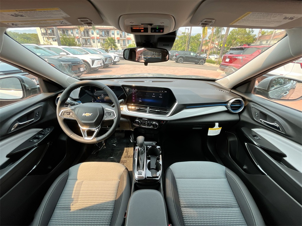 new 2025 Chevrolet Trax car, priced at $23,567