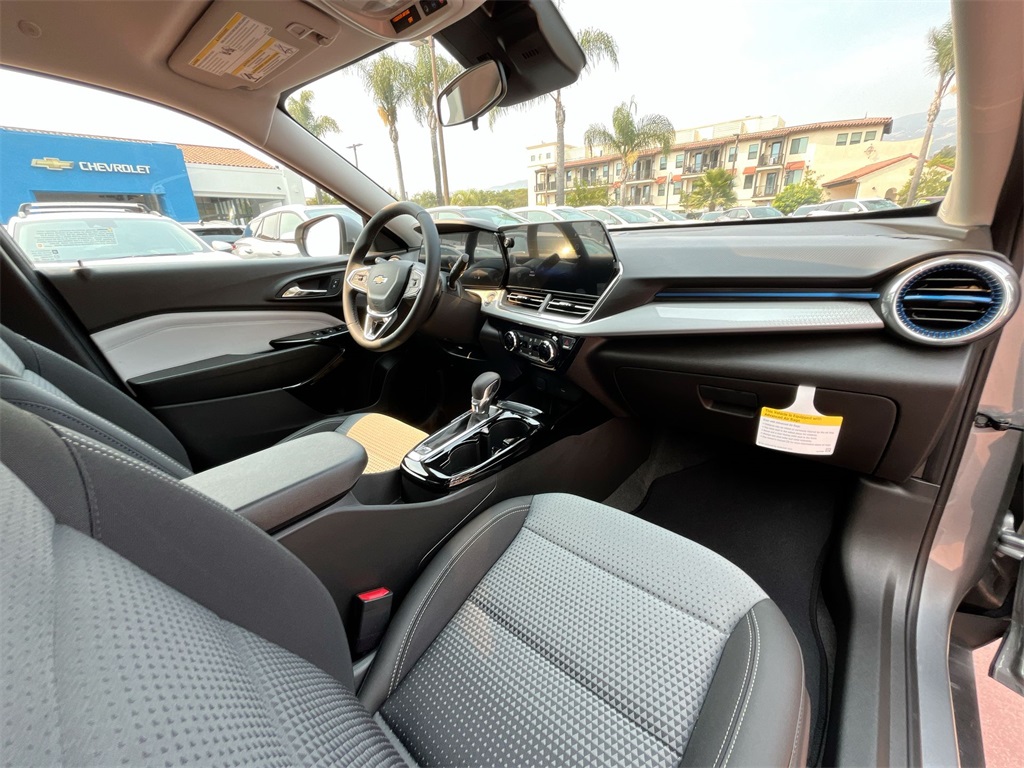 new 2025 Chevrolet Trax car, priced at $23,567