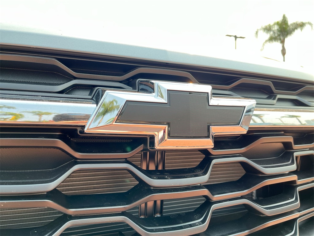 new 2025 Chevrolet Trax car, priced at $23,567