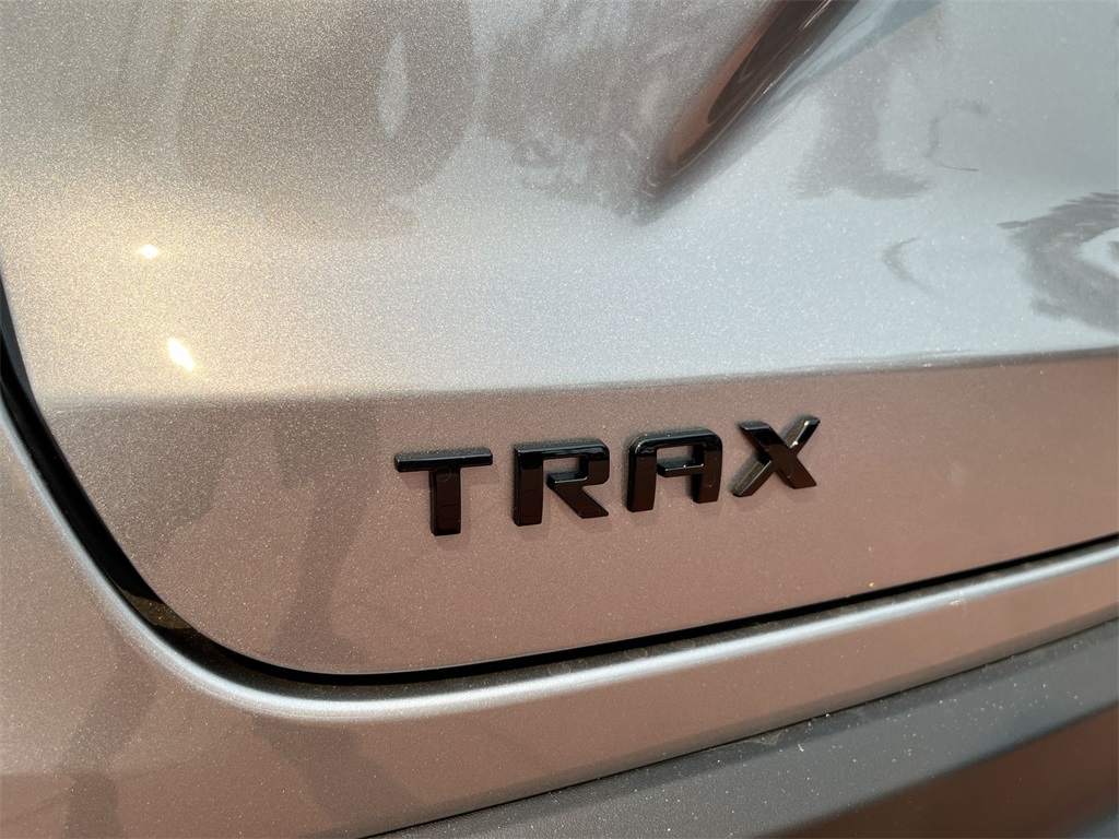 new 2025 Chevrolet Trax car, priced at $23,567