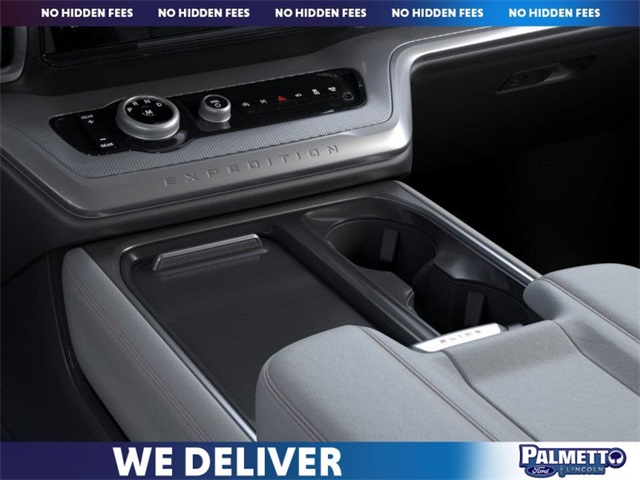 new 2025 Ford Expedition car, priced at $68,725