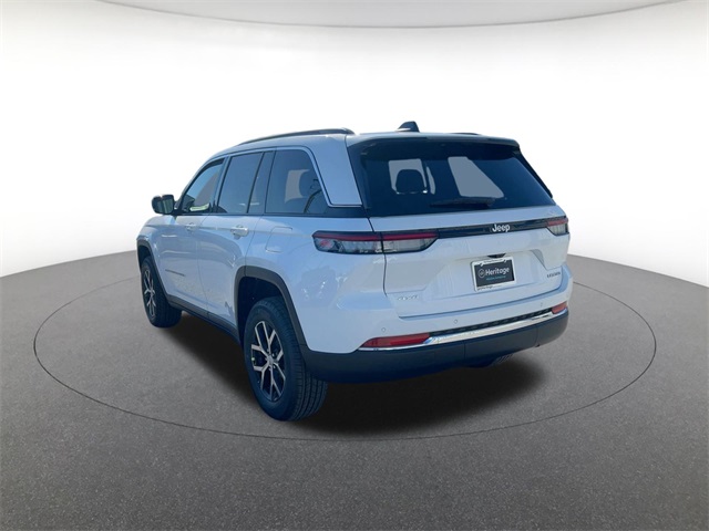 new 2025 Jeep Grand Cherokee car, priced at $40,680