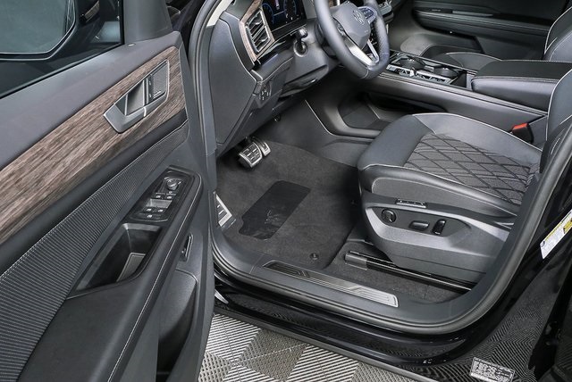 new 2026 Volkswagen Atlas car, priced at $58,357