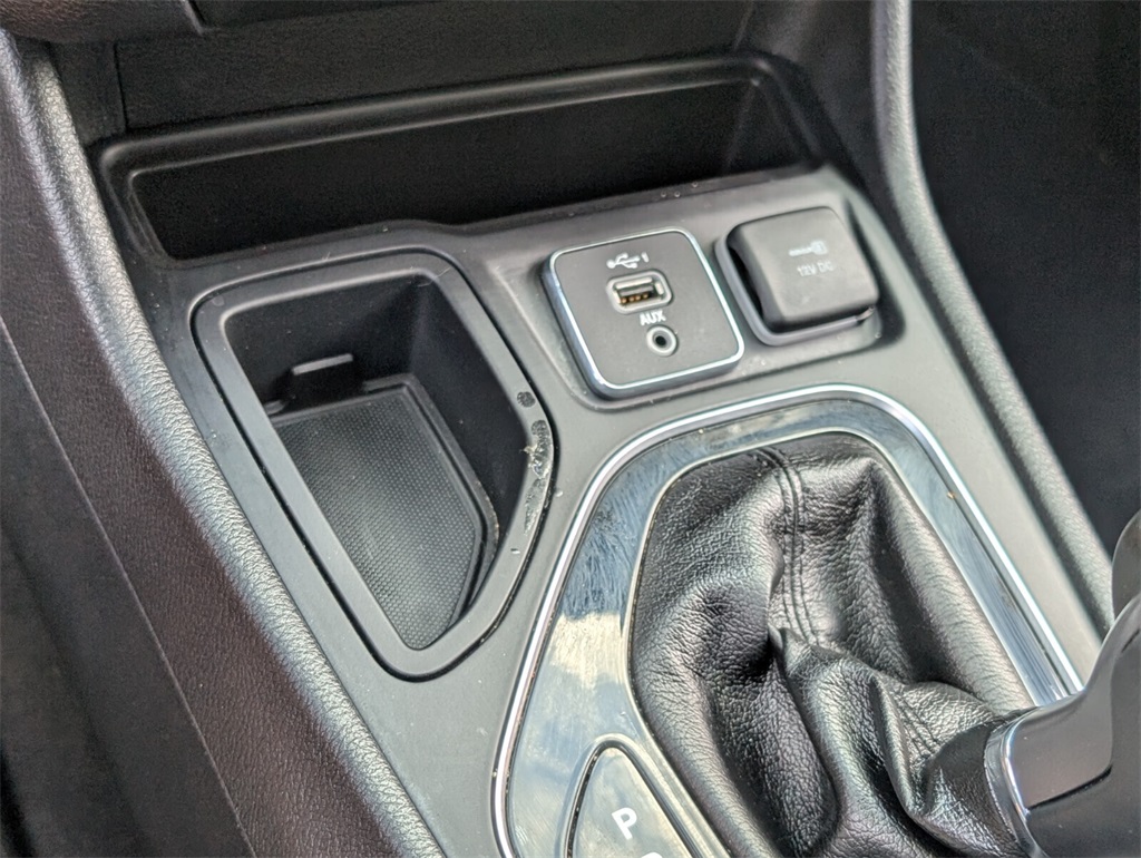 used 2020 Jeep Cherokee car, priced at $18,688