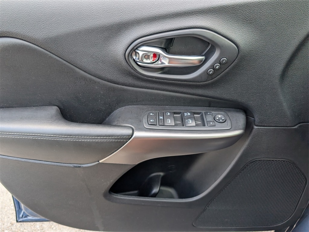 used 2020 Jeep Cherokee car, priced at $18,688