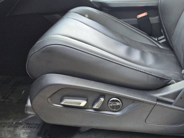 used 2025 Acura MDX car, priced at $50,200