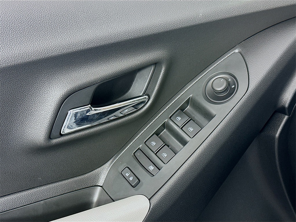 used 2020 Chevrolet Trax car, priced at $15,990