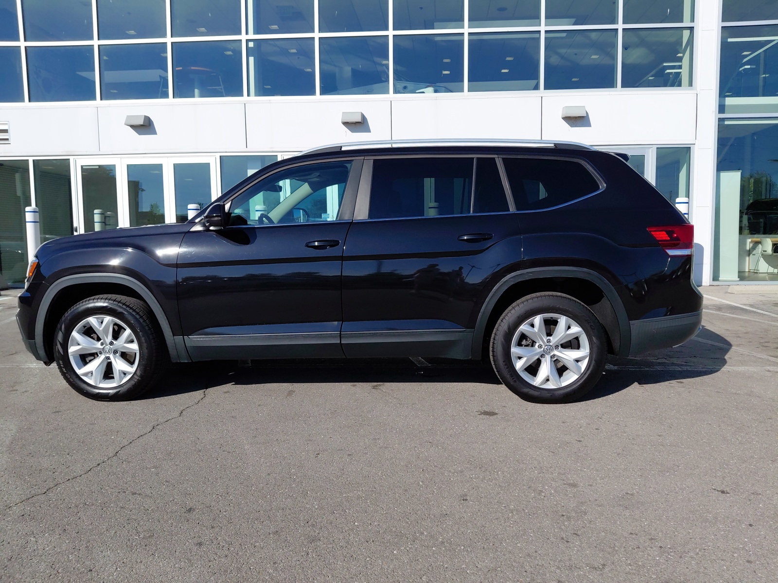 used 2018 Volkswagen Atlas car, priced at $16,500