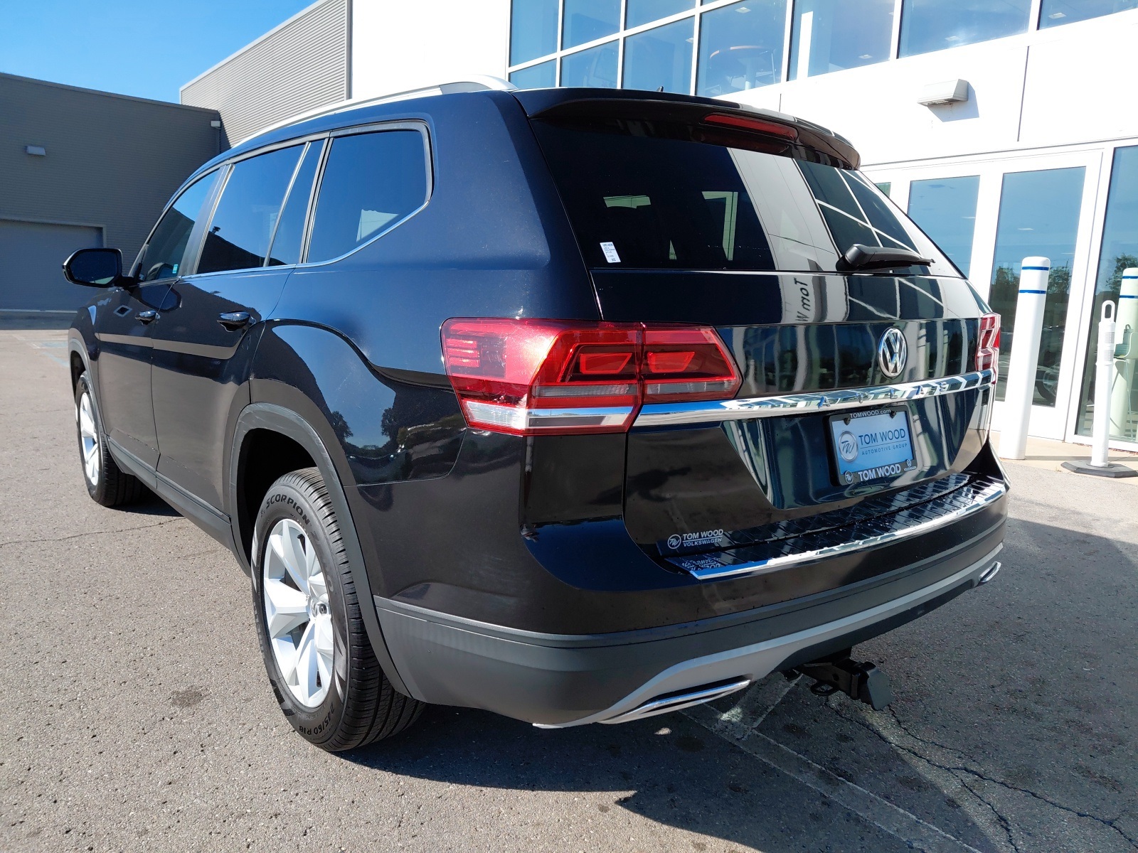 used 2018 Volkswagen Atlas car, priced at $16,500