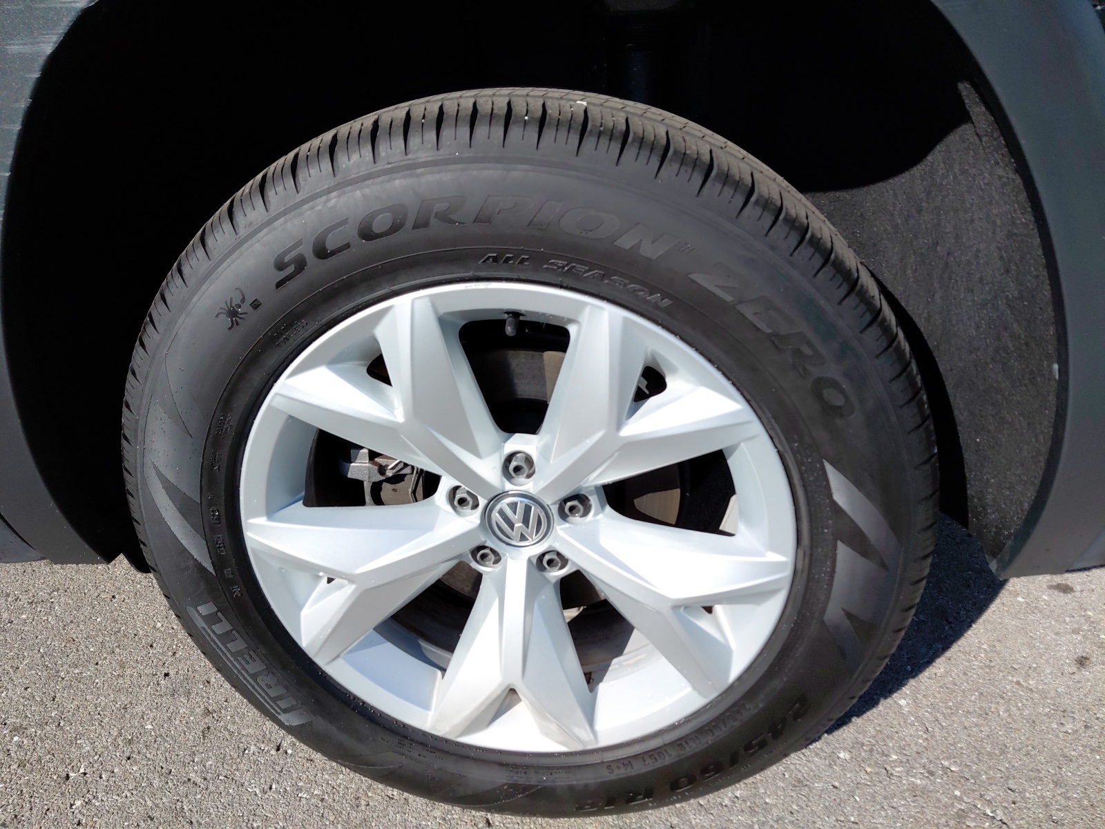 used 2018 Volkswagen Atlas car, priced at $16,500