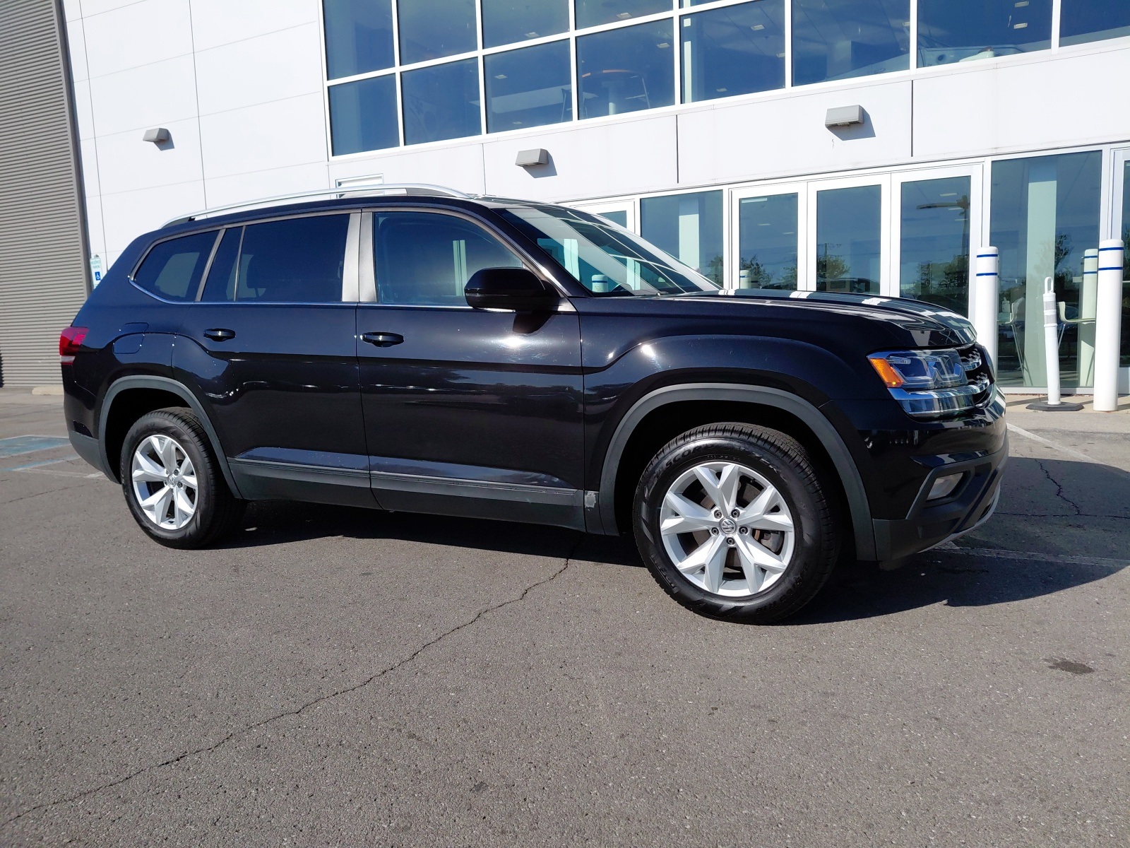 used 2018 Volkswagen Atlas car, priced at $16,500