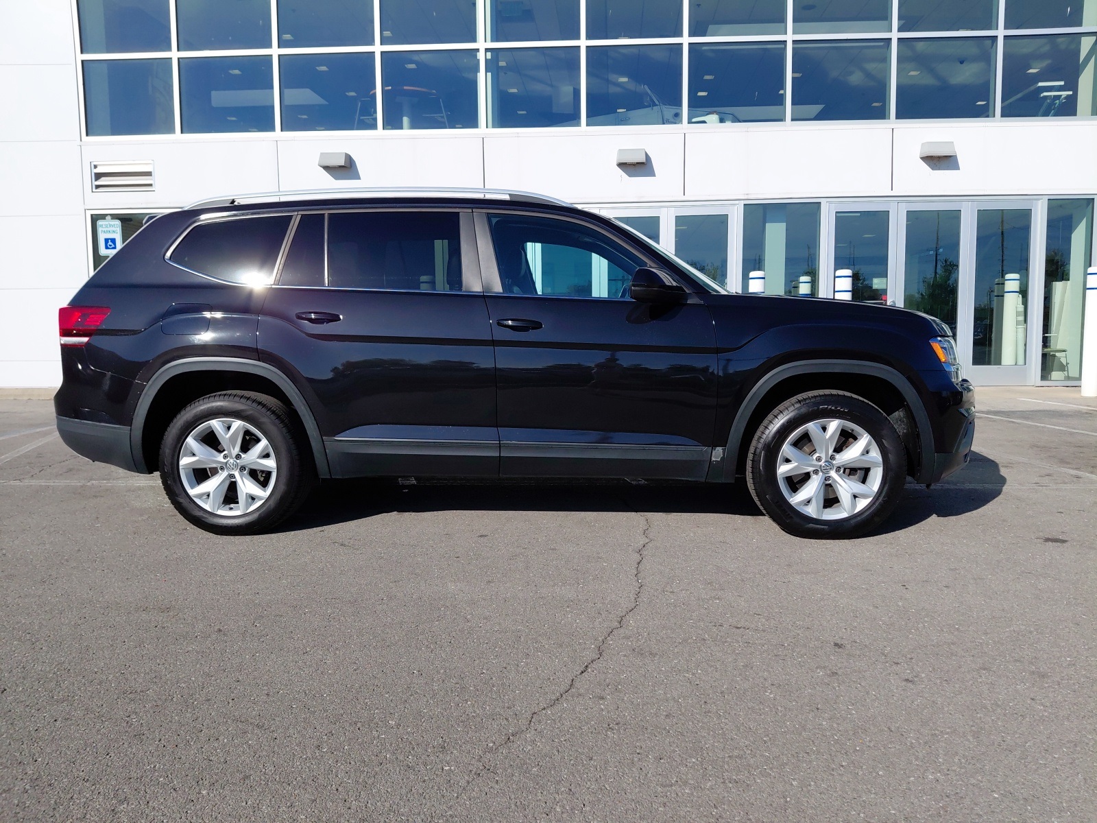 used 2018 Volkswagen Atlas car, priced at $16,500