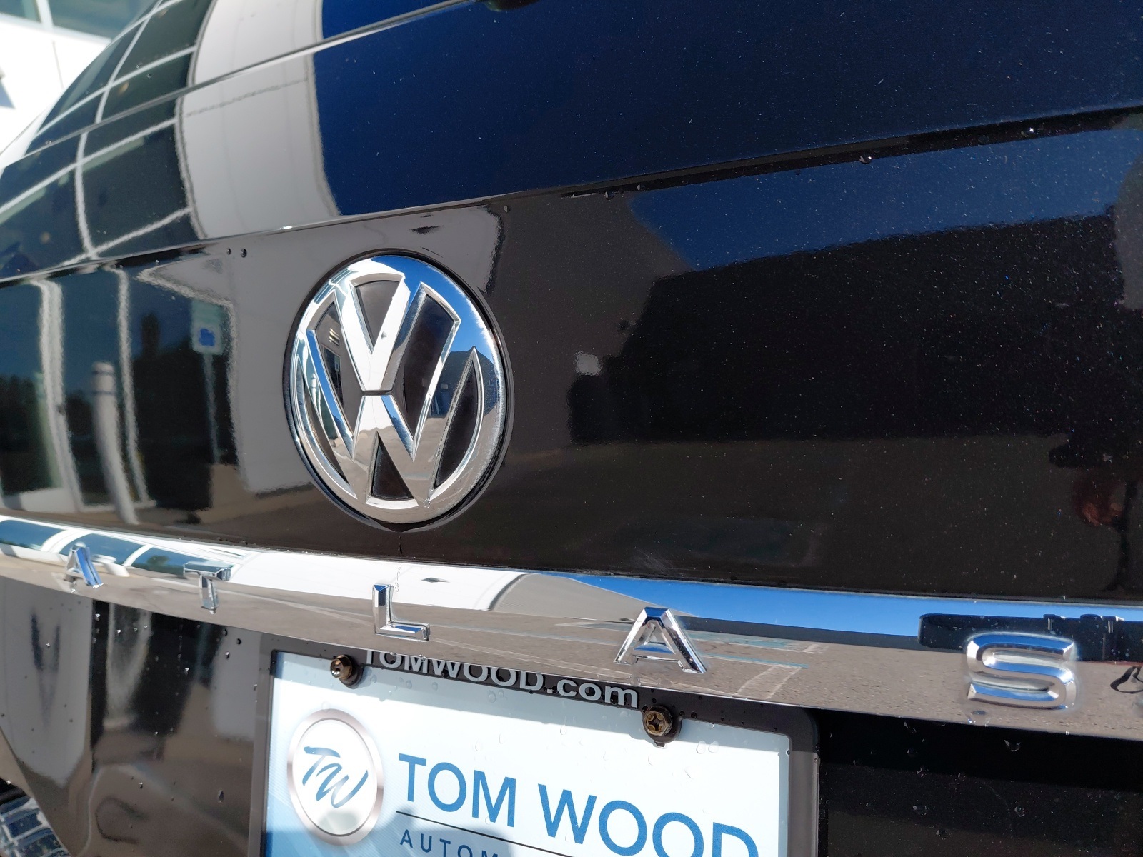 used 2018 Volkswagen Atlas car, priced at $16,500