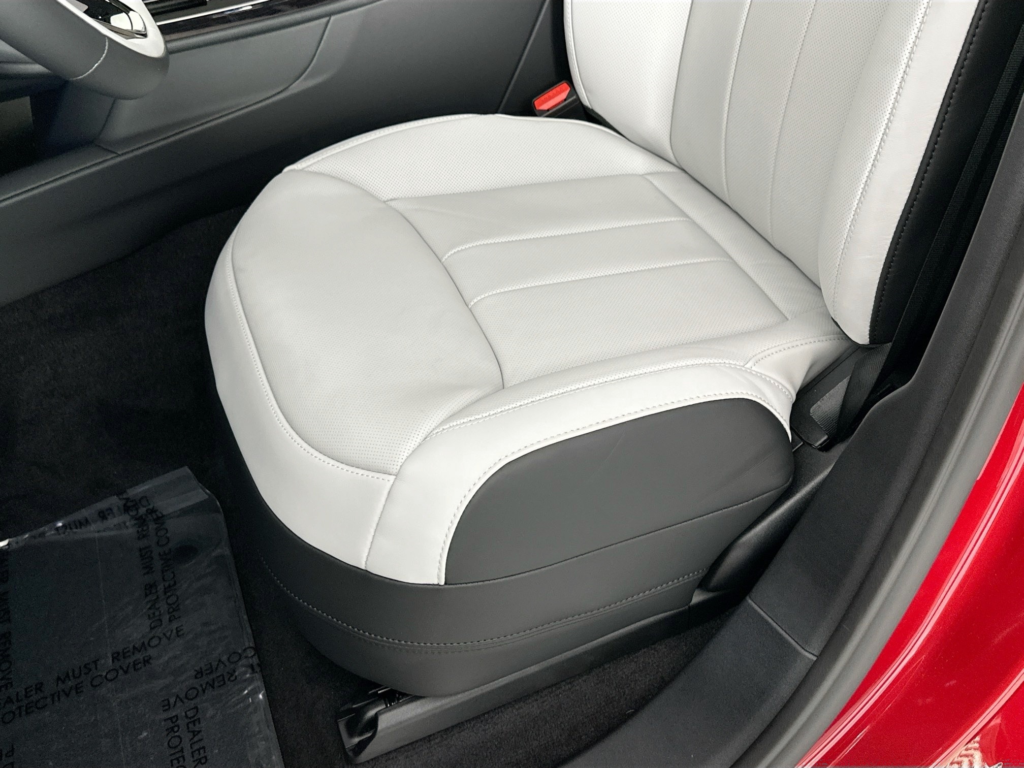 new 2025 Land Rover Range Rover Sport car, priced at $96,935