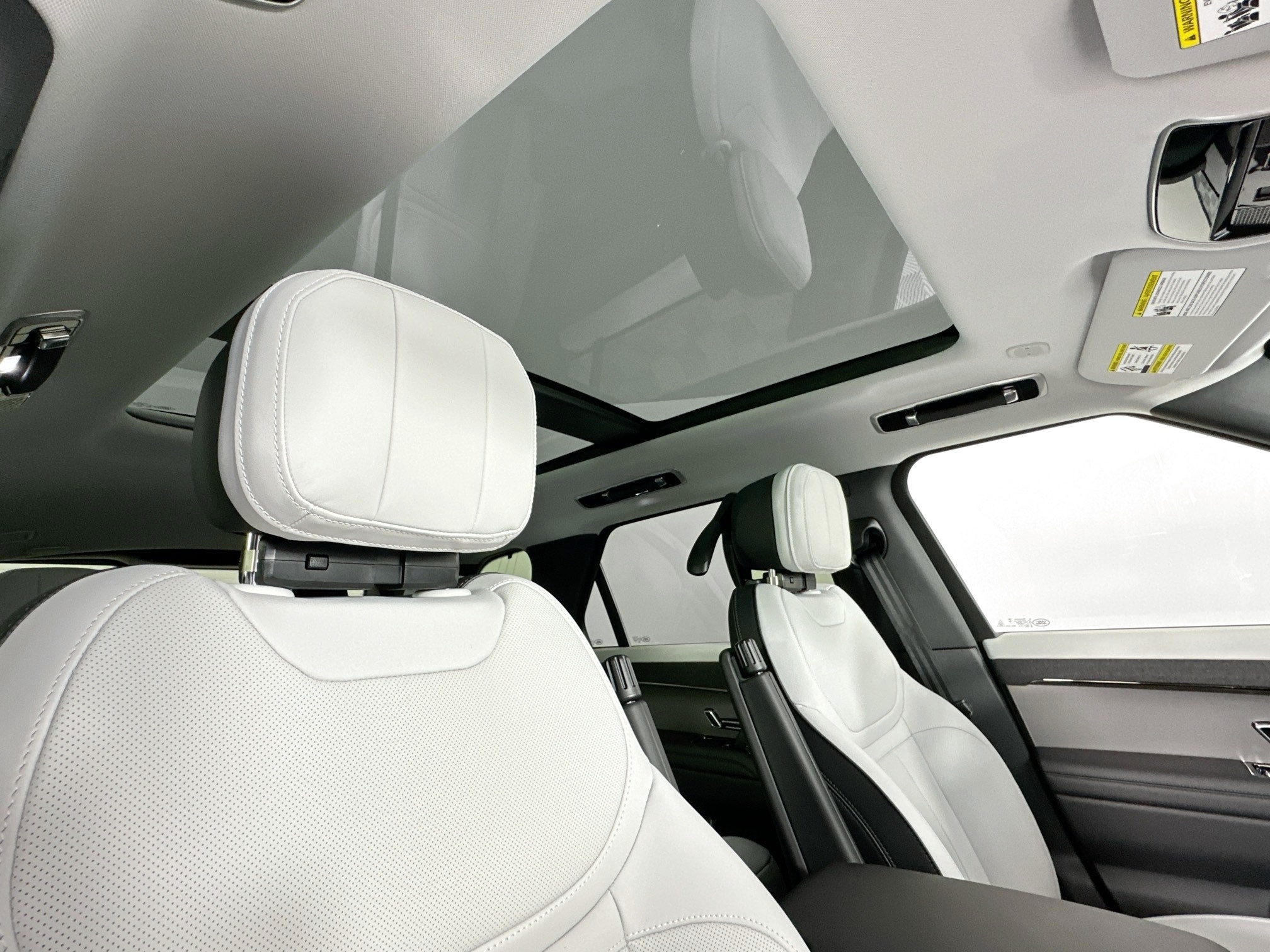 new 2025 Land Rover Range Rover Sport car, priced at $96,935