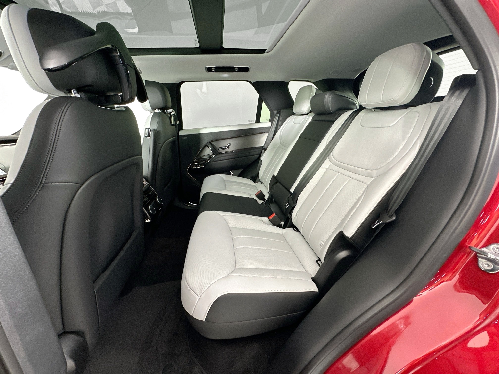 new 2025 Land Rover Range Rover Sport car, priced at $96,935