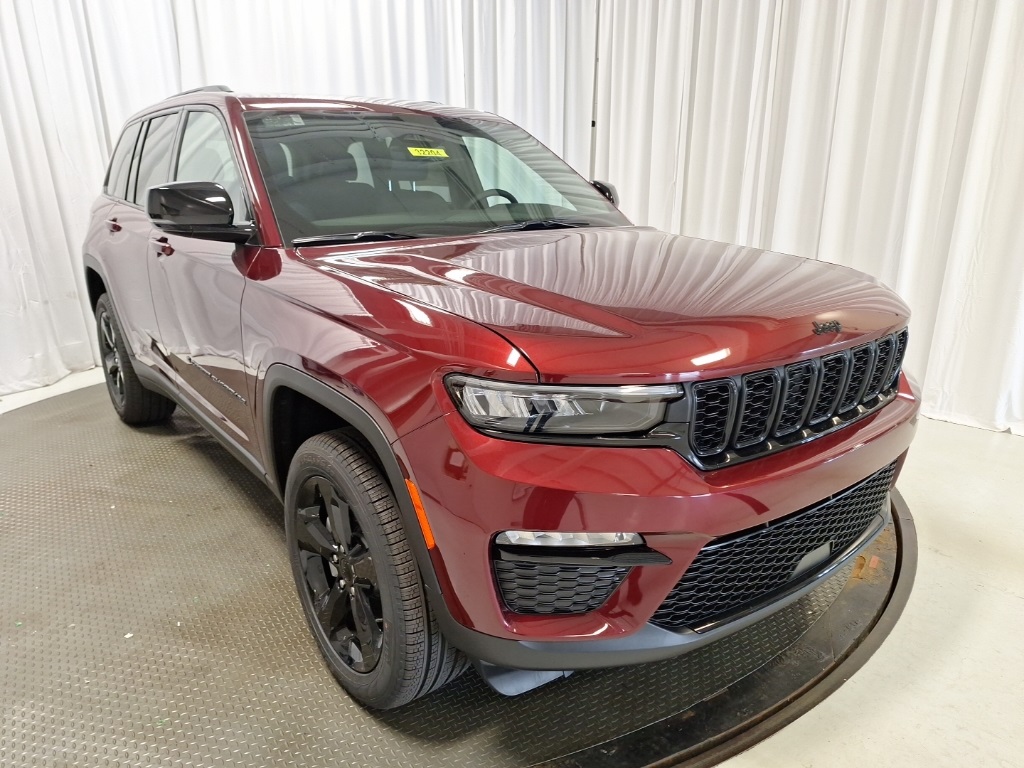 new 2025 Jeep Grand Cherokee car, priced at $50,485