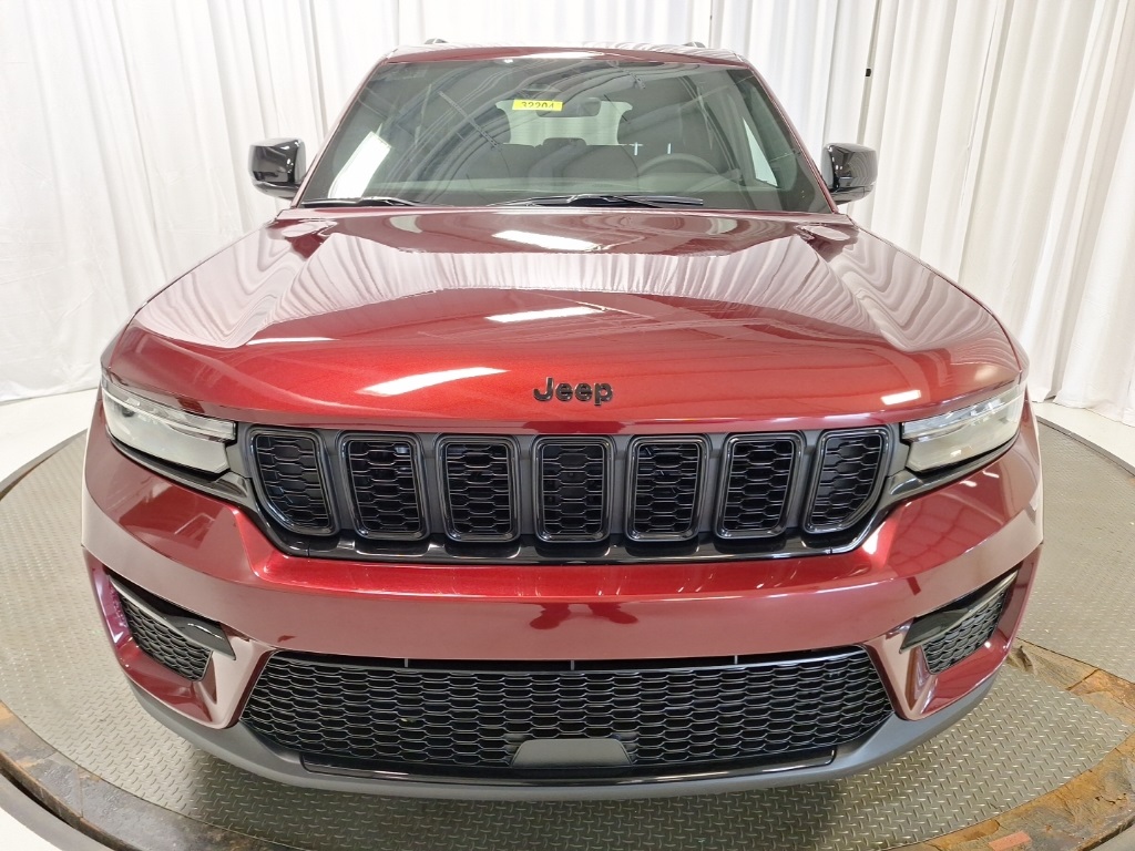 new 2025 Jeep Grand Cherokee car, priced at $50,485