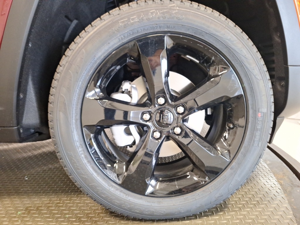 new 2025 Jeep Grand Cherokee car, priced at $50,485