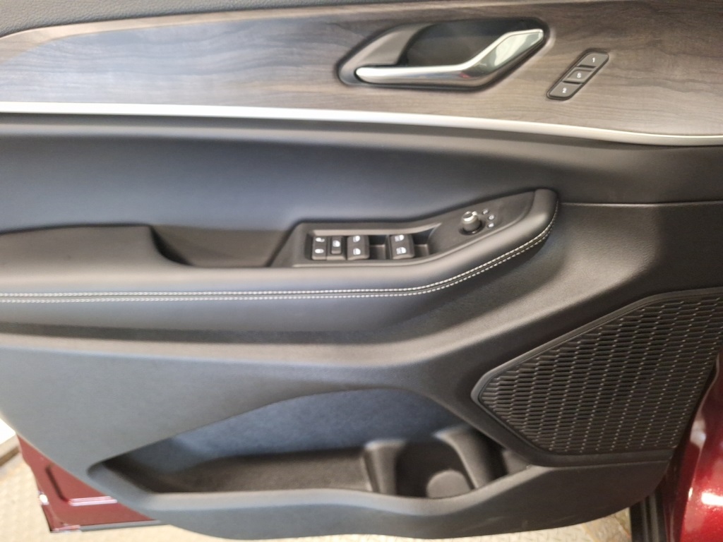 new 2025 Jeep Grand Cherokee car, priced at $50,485