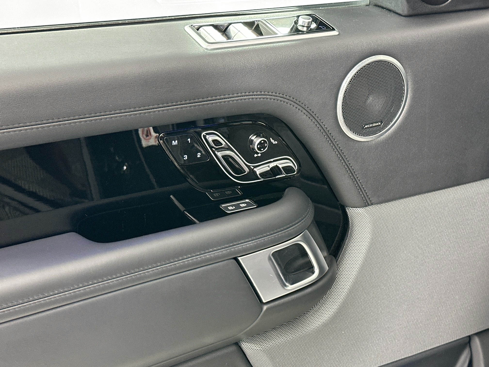 used 2021 Land Rover Range Rover car, priced at $58,998