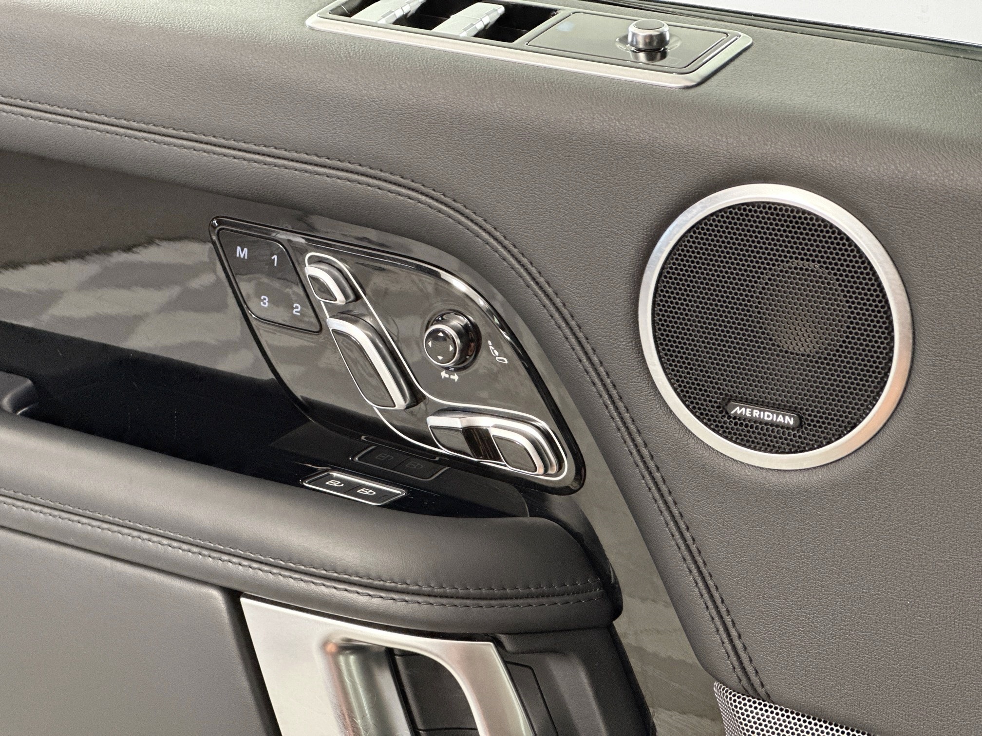 used 2021 Land Rover Range Rover car, priced at $58,998