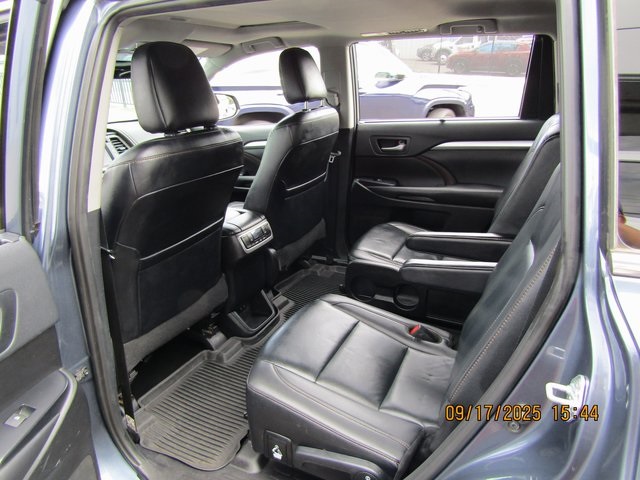 used 2019 Toyota Highlander car, priced at $22,999