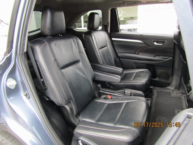 used 2019 Toyota Highlander car, priced at $22,999