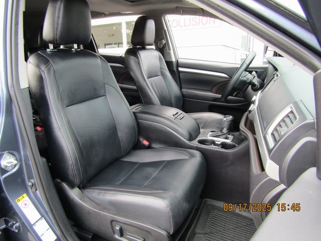 used 2019 Toyota Highlander car, priced at $22,999