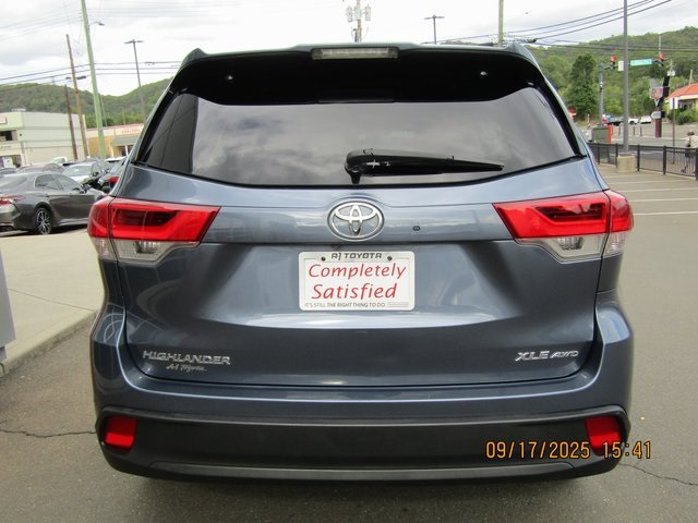 used 2019 Toyota Highlander car, priced at $22,999