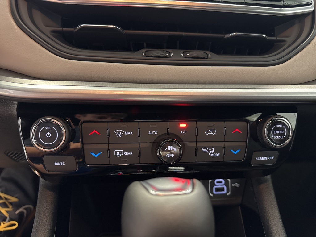 new 2025 Jeep Compass car, priced at $32,743